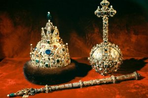 [«Великая русская революция»] Министр культуры Владимир Мединский не считает вопрос о захоронении вождя революции Владимира Ульянова (Ленина) насущным вопросом и предметом общественной озабоченности