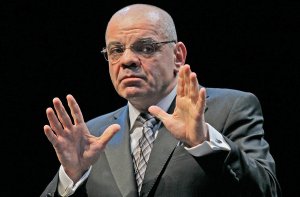 "Сатирикон" Райкина заключил контракты на 65 млн рублей с компанией жены директора театра