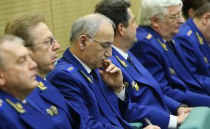 Госдума поднимает пенсии следователям и прокурорам