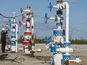 Правительство одобрило законопроект о налоге на добавленный доход для нефтяной отрасли