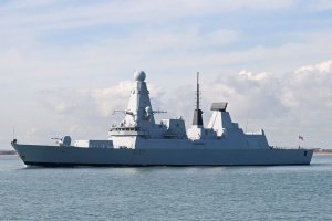 Новейший миноносец ВМС Великобритании сломался в Персидском заливе