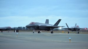 И летит, и шпионит: дорогие F-35 Норвегии поймали на отправке "конфиденциальных данных" в США