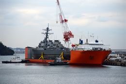 Печально известный эсминец УРО ВМС США USS Fitzgerald получил два новых повреждения корпуса