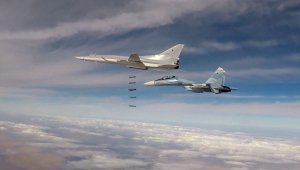 Российские бомбардировщики нанесли удар по объектам боевиков в Сирии