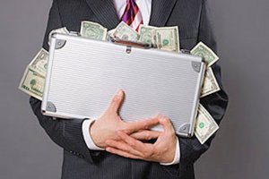 Чем больше взял, тем мягче сядешь. Почему суды дают казнокрадам условные сроки?