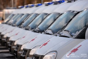 [Русские идут?] Швед, заснявший российскую скорую в Стокгольме, обратился к россиянам: «Я никогда не видел здесь иностранную скорую. Это не пример шведской русофобии. Я люблю водку. И Альфреда Шнитке»