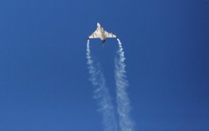 МО РФ: Американский F-22 мешал Су-25 выполнять боевую задачу у Меядина
