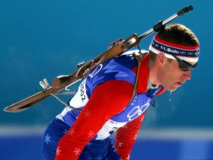 «Калашников подвел»: сборная РФ по биатлону установила антирекорд на Кубке мира