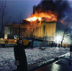 В Москве горит главный павильон ВДНХ