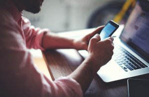 В Facebook рассказали о влиянии соцсетей на психику человека. Пассивное потребление информации имеет негативное воздействие