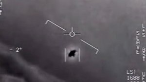 Пентагон опубликовал видео погони за НЛО