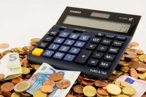 Государство прощает: россиян освободили от части налоговых долгов
