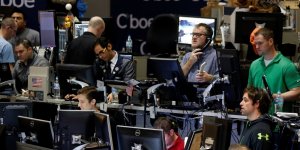 Почему упал биткойн