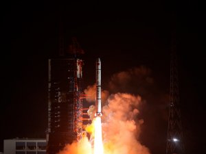 Китай успешно запустил еще одну группу спутников зондирования, среди которых могут быть и военные