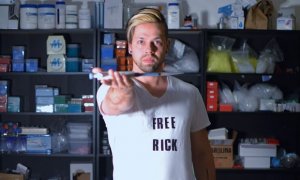 [первый мутант? ] Американец внес  изменения  в свой ДНК-код