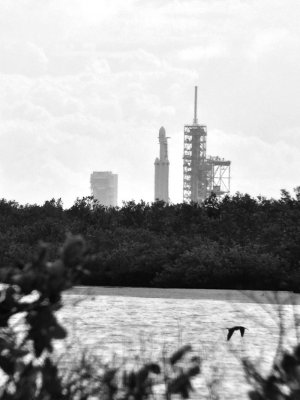 Американская сверхтяжелая ракета подготовлена к пуску