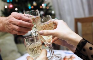 Роспотребнадзор призвал соблюдать очередность блюд за новогодним столом