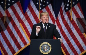 Трамп распустил комиссию по расследованию нарушений на выборах в США