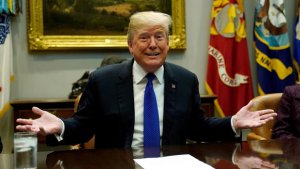 «США катастрофически утрачивают своё влияние»: зачем Трамп приписывает себе международные успехи