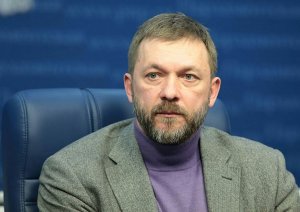 Более 30 дронов участвовало в атаке на российские военные базы в Сирии - депутат Саблин