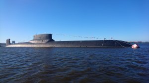 Самый большой в мире подводный ракетоносец "Дмитрий Донской" останется в составе ВМФ России - главком