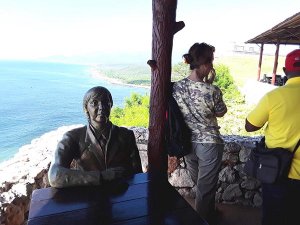 На Кубе открыли памятник Полу Маккартни