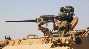 Турецкие военные подвергли массированному артобстрелу позиции курдов в районе сирийского города Африн