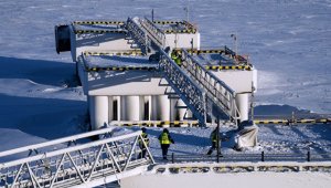 Танкер с российским газом для США развернулся посреди Атлантики