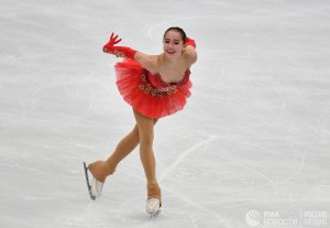 Алина Загитова завоевала золотую медаль чемпионата Европы по фигурному катанию, Евгения Медведева стала серебряным призером
