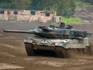 Германия заморозила поставки Турции танков "Леопард" из-за военной операции "Оливковая ветвь" в Сирии