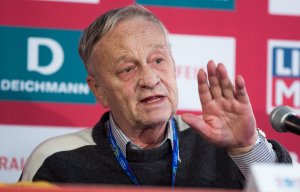 Президент Международной федерации лыжных видов спорта (FIS) Джанфранко Каспер выразил недоверие докладу Макларена по манипуляциям с допингом в Сочи