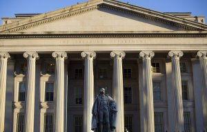 Минфин США представил Конгрессу "кремлевский доклад", в нем 210 имен