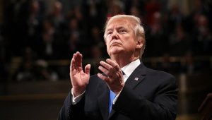 Трамп аплодировал себе шесть минут после выступления в Конгрессе