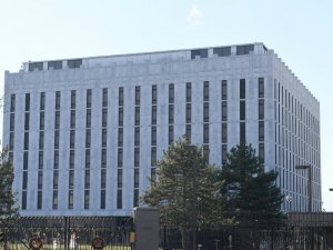 Власти Вашингтона переименовали площадь перед посольством России в США в честь Бориса Немцова