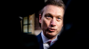 Глава МИД Нидерландов признался, что солгал о встрече с Путиным в 2006 году