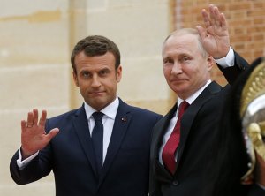 Макрон: Франция нанесет удар в случае применения химоружия в Сирии
