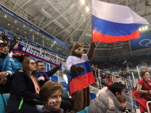 [«Оборонцы и пораженцы»] Олимпийские атлеты-хоккеисты из России сенсационно проиграли словакам в матче первого тура группового этапа на Олимпийских играх-2018: «Спасибо Васе, что закончили 2:3»