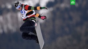 Российский сноубордист Олюнин получил перелом голени в полуфинальном заезде в борд-кроссе на ОИ-2018.