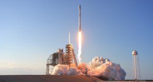 [Заработали!] SpaceX успешно запустила первые спутники для раздачи Интернета