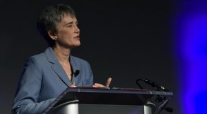 Министр ВВС (США) Хизер Уилсон: «Мы больше не контролируем и не определяем темпы инноваций» «Речь идет не о высоких технологиях, а о концепциях».
