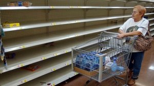 "Зверь с востока" вызвал хаос: британцы в панике опустошают полки магазинов