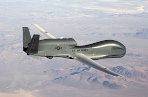 Дальний беспилотник США в течение почти десяти часов вел разведку в Донбассе