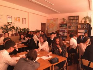 Команда «Молодежки ОНФ» продолжает проводить серию интеллектуальных игр для старшеклассников Элисты