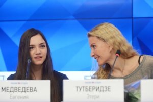 Источник рассказал о желании фигуристки Медведевой выступать за другую страну