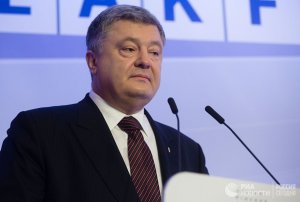 ["Будет весело" и скоро будут "новые громкие задержания и посадки"] СМИ: Порошенко провел закрытую встречу с блогерами