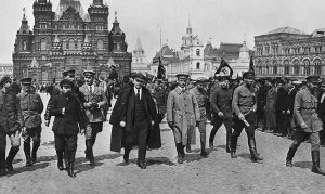 «Все опасались, что переезд будет похож на бегство». Сегодня исполняется сто лет переносу столицы из революционного Петрограда в Москву