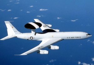 Самолеты командования НАТО провели разведку у границ РФ