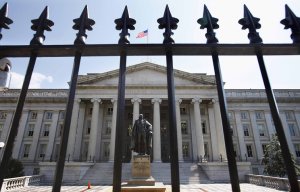 РФ в январе 2018 года сократила вложения в гособлигации США до $96,9 млрд