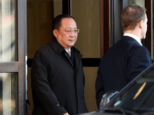 Глава МИД Северной Кореи прилетел в Швецию для подготовки переговоров между Ким Чен Ыном и Трампом