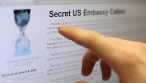 Умер хакер, сдавший властям информатора WikiLeaks Челси Мэннинг